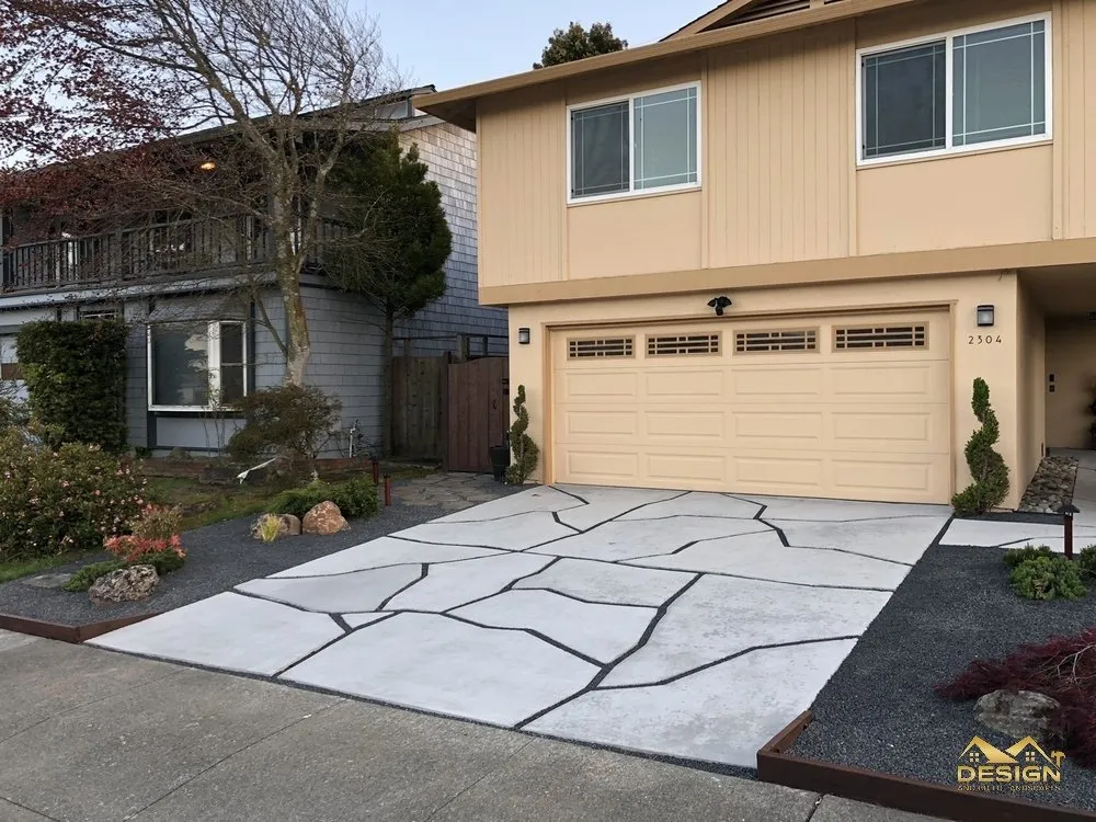 Local landscaping services for beautiful yards in Menlo Park, CA by Design & Build Landscapes