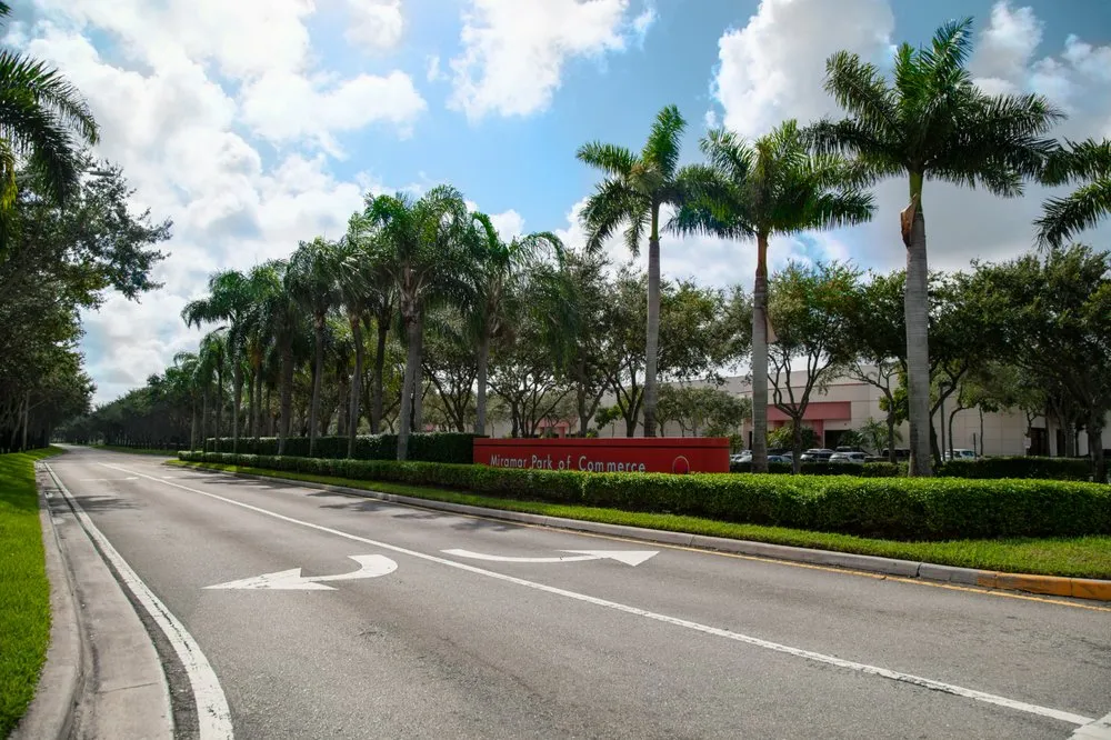 Local garden landscaping experts serving Davie, FL - Design & Cut Landscape Services