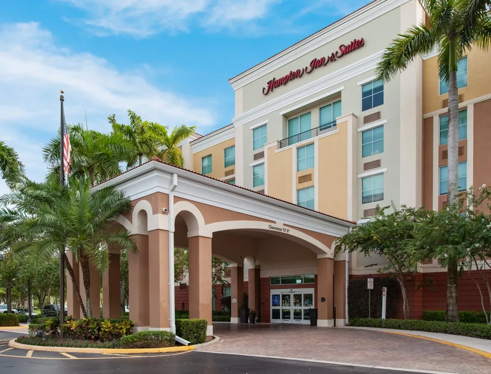 Local outdoor landscaping experts serving Davie, FL - Design & Cut Landscape Services