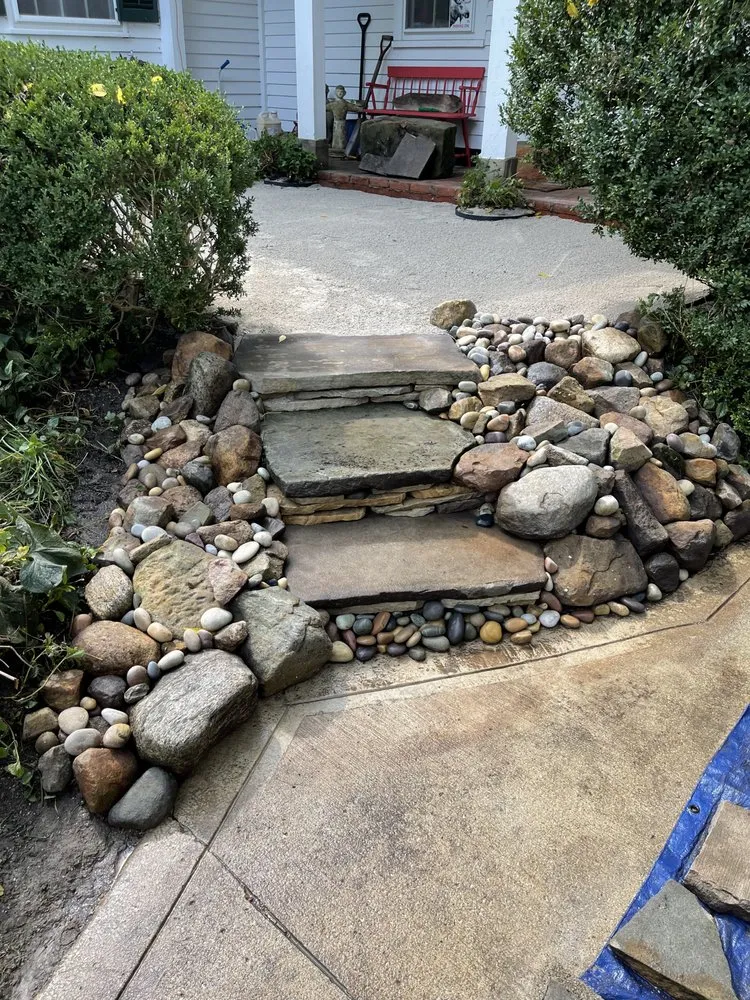 Reliable yard maintenance experts serving Euclid, OH - Design 2