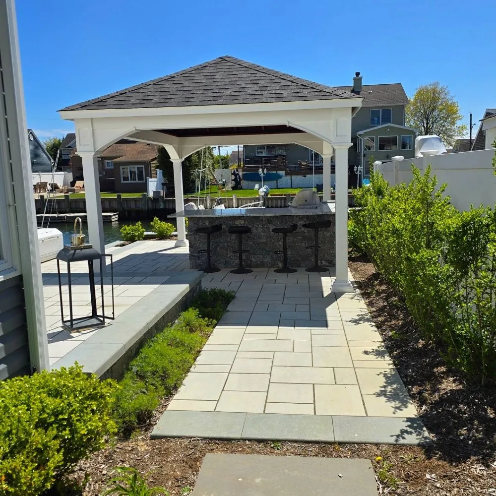 Professional lawn mowing service experts serving Massapequa, NY - Design and Build Landscape