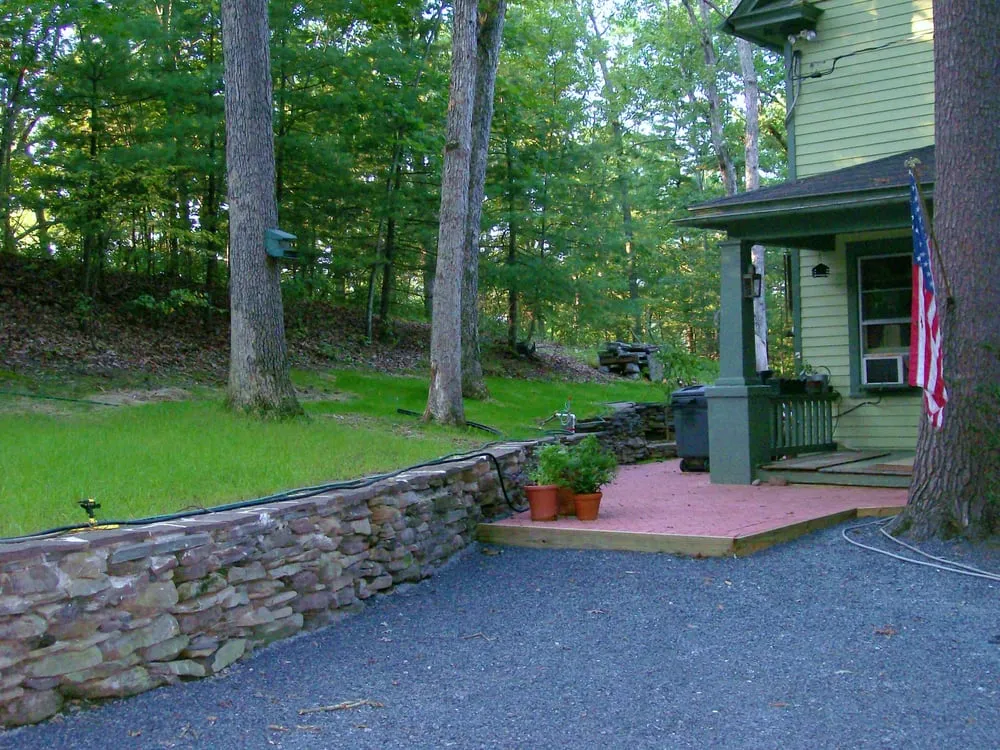 Professional yard maintenance experts serving Mauldin, SC - Design by Lee Landscaping