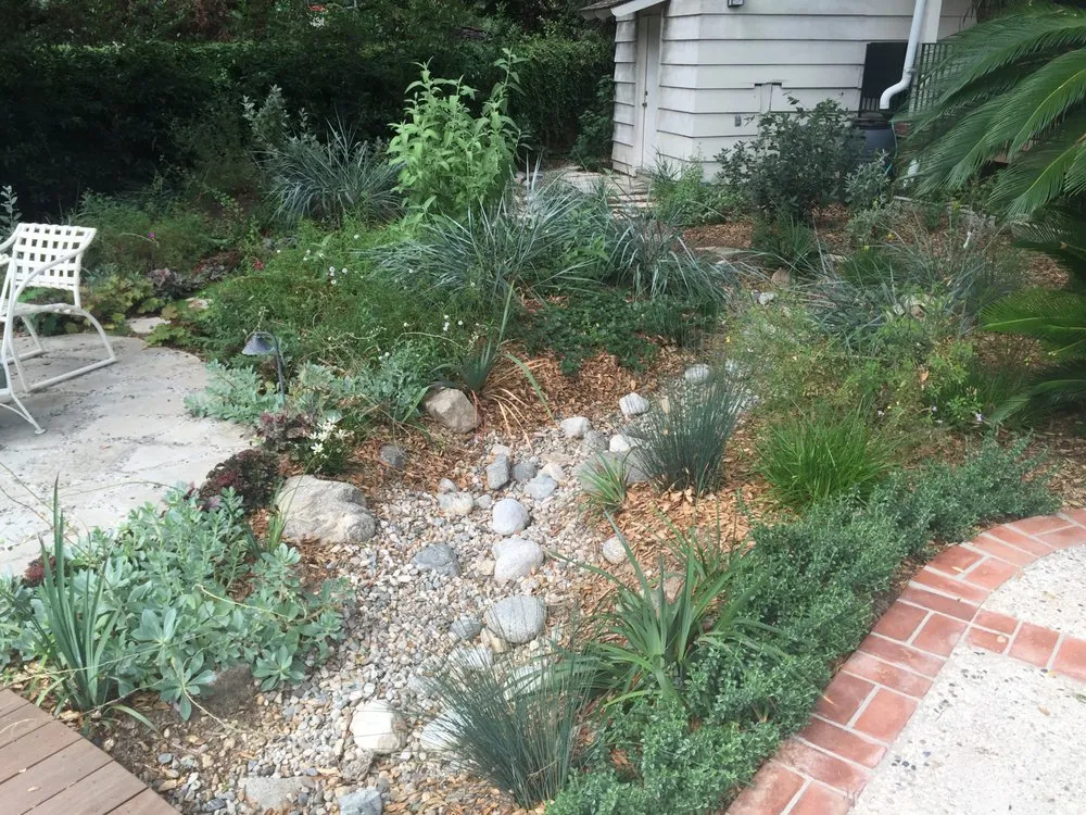 Expert lawn mowing service experts serving Los Angeles, CA - Design by Nature Studio