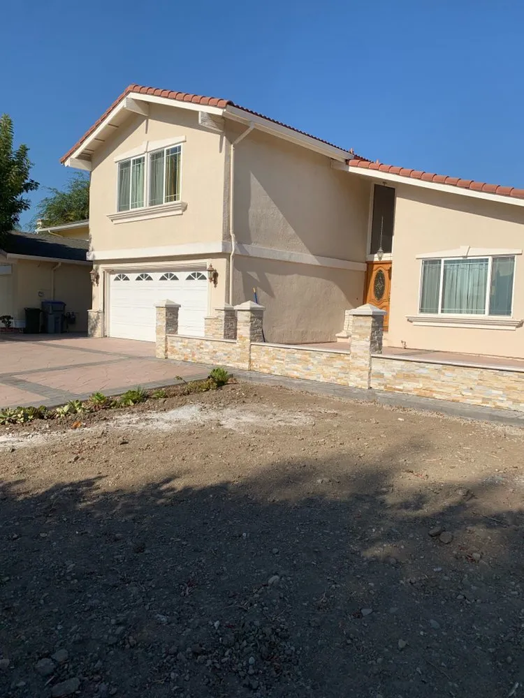 Affordable yard cleanup service for year-round maintenance across Brentwood, CA - Design Landscaping