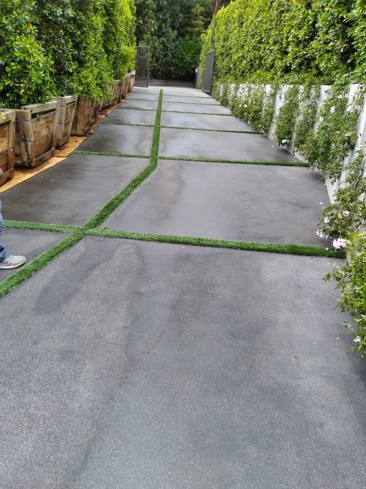 Custom yard maintenance experts serving Los Angeles, CA - Design landscaping