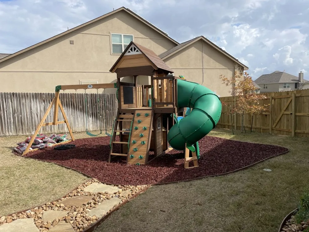 Reliable lawn mowing service with custom design across Selma, TX - Design Matters & Lawn Care