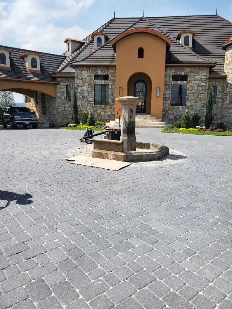 Professional garden landscaping with custom design in Lutz, FL by Design Scapes by Robert Draper