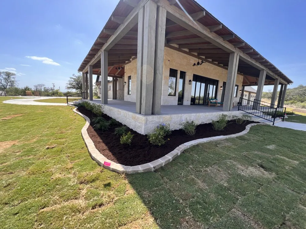Professional outdoor landscaping experts serving San Antonio, TX - Design Scapes