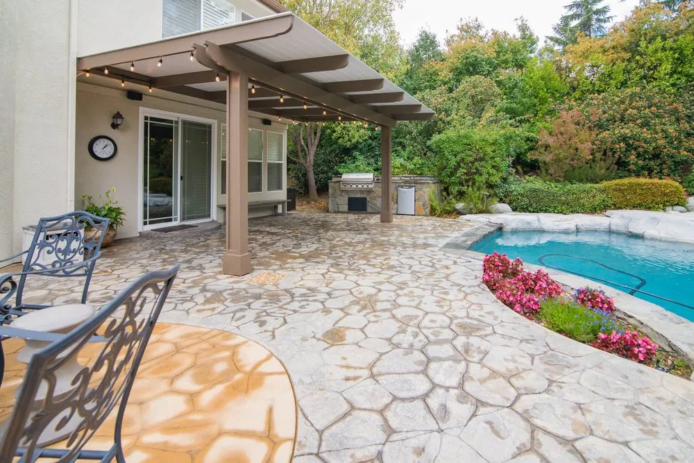 Local lawn care service experts serving Santa Monica, CA - Design Scapes