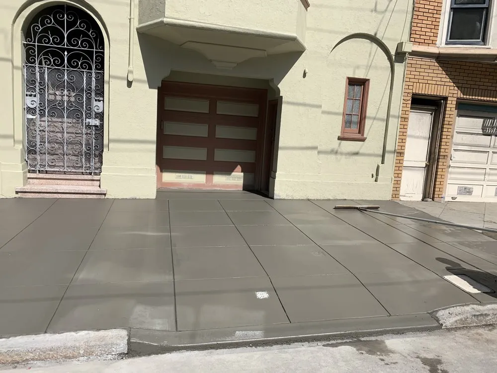 Professional yard cleanup service in San Francisco, CA - Design Squares Landscaping