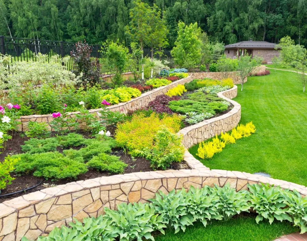 Custom lawn mowing service in Houston, TX - Design Yard Services