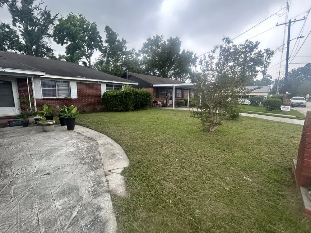 Local yard maintenance experts serving Savannah, GA - Designer Landscape