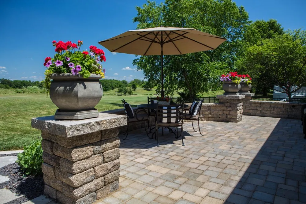 Professional landscape design experts serving Farmersville, IL - Designer Landscapes