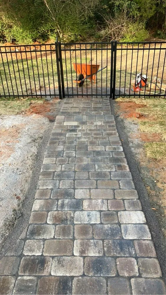 Reliable yard cleanup service experts serving Loxley, AL - Designer Landscaping