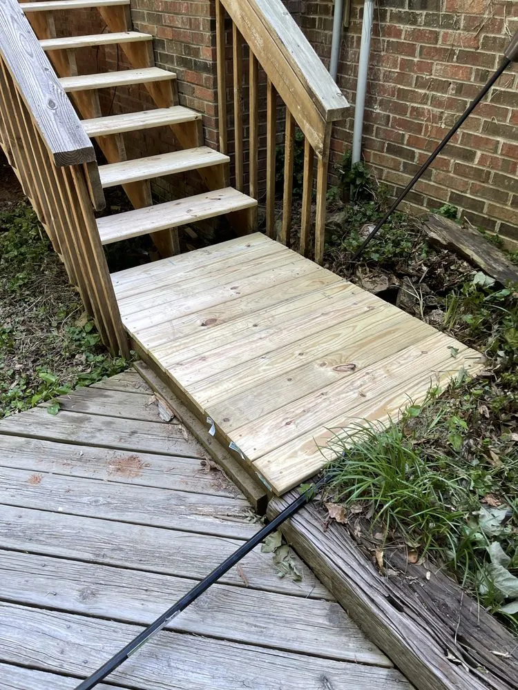 Expert outdoor landscaping for homes in Lugoff, SC by Designer Lawn & Tree