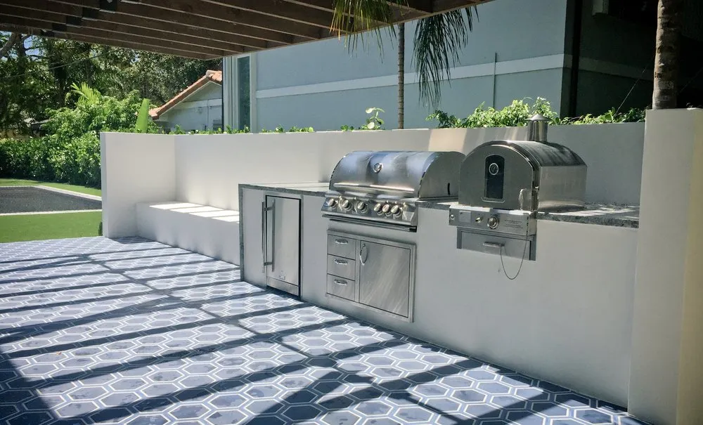 Affordable outdoor landscaping in Miami, FL - Designer Patio