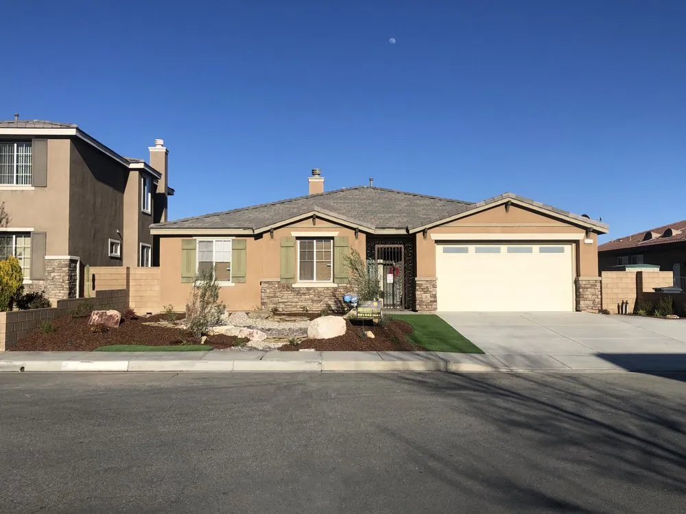 Professional yard maintenance experts serving Quartz Hill, CA - Designer's Touch Landscape