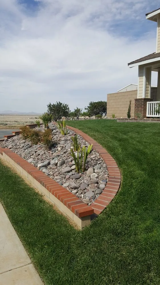 Top-rated landscape design experts serving Quartz Hill, CA - Designer's Touch Landscape