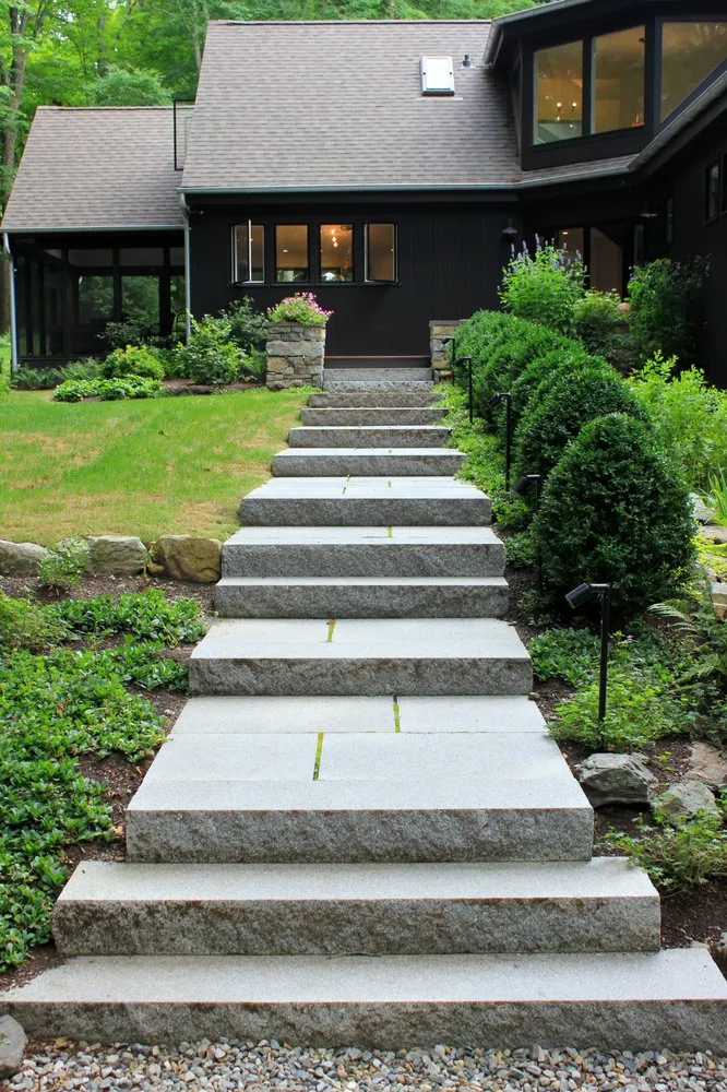 Local yard maintenance experts serving New Milford, CT - Designing Eden