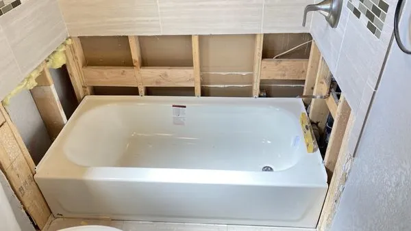 Designs On A Dime Logo