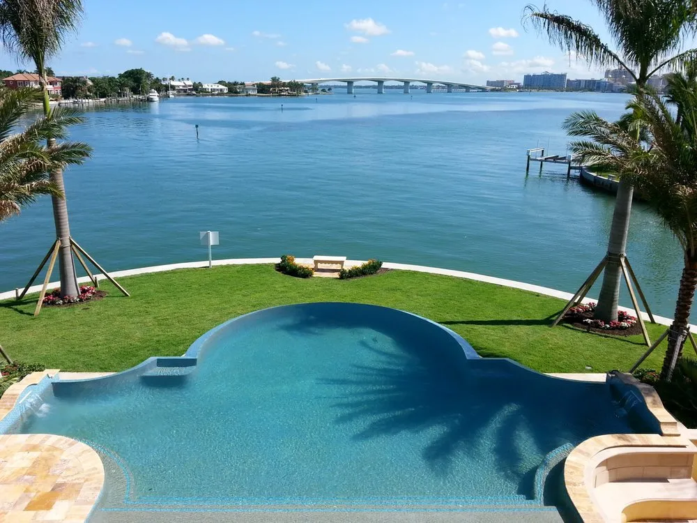 Top-rated yard maintenance in Sarasota, FL - DesignScapes