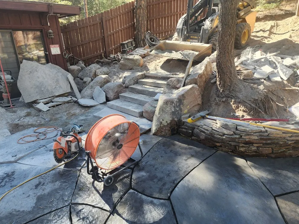 Expert garden landscaping with custom design in Cherry Hills Village, CO by DesJardine Landscape