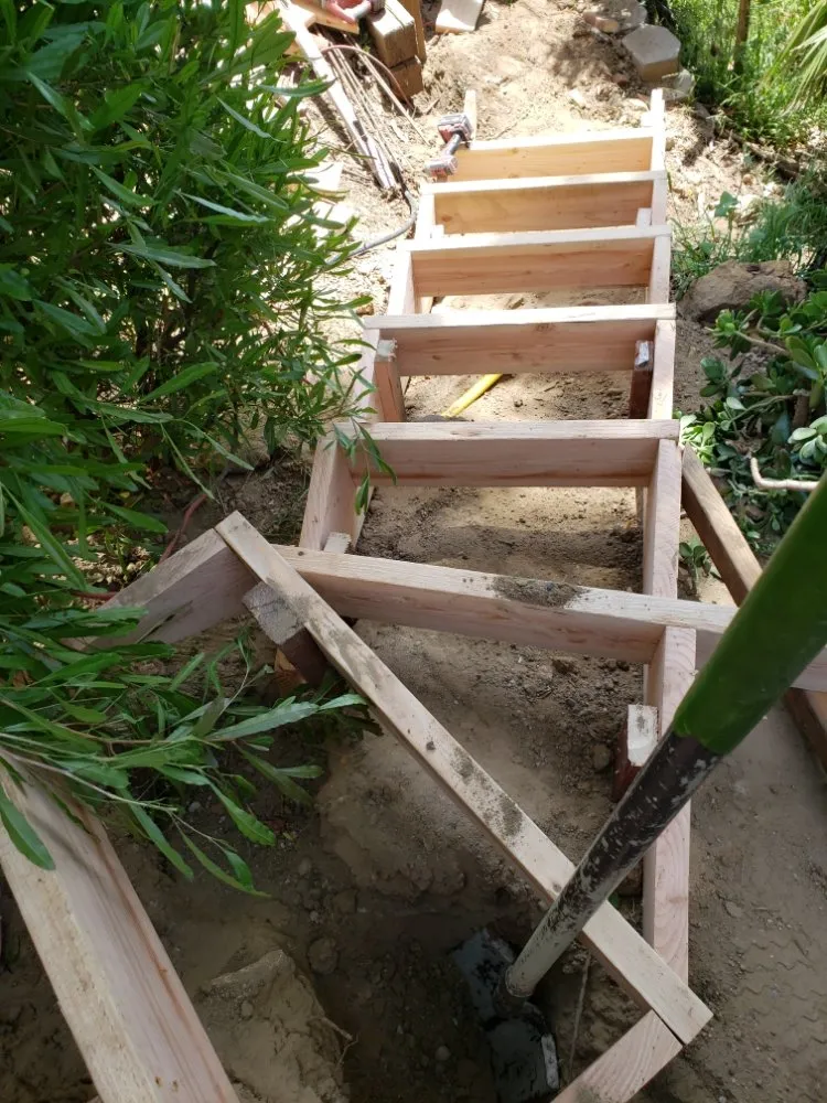 Professional residential landscaping in Los Angeles, CA by Desmart Landscape Services