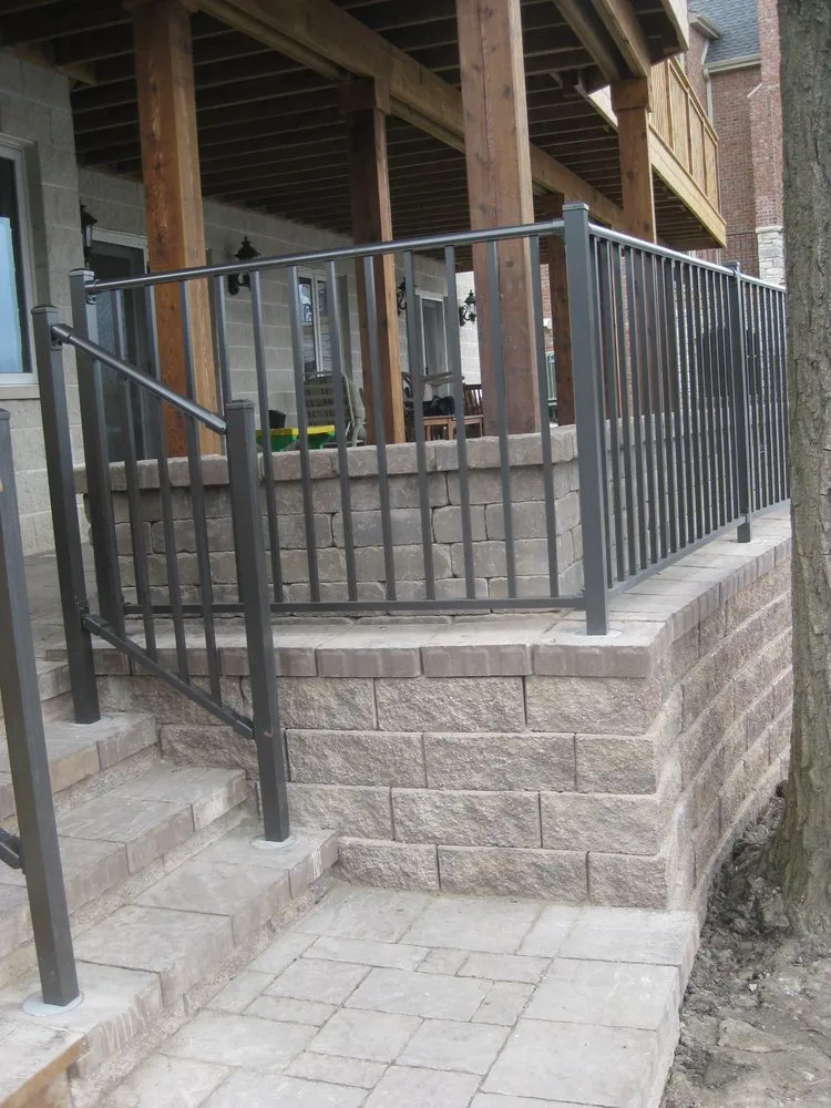 Local lawn care service in Des Plaines, IL by Desmond Landscape