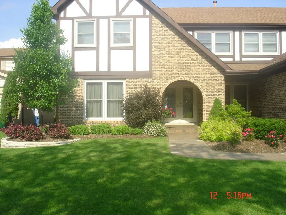 Custom residential landscaping in Des Plaines, IL by Desmond Landscape