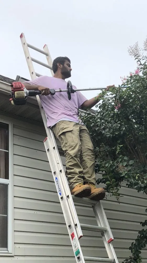 Professional lawn mowing service in Brentwood, TN - Destined Landscapes