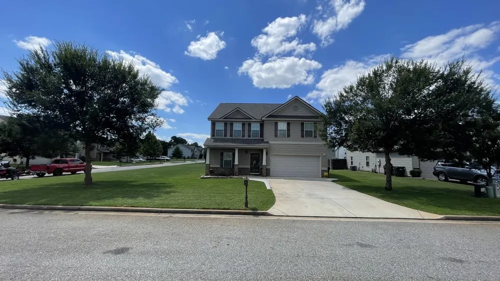 Reliable yard maintenance in Macon, GA by Destined Lawn Care