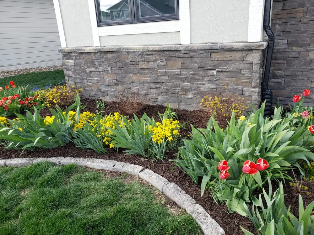 Affordable outdoor landscaping experts serving Adel, IA - Desy's Lawn and Landscaping