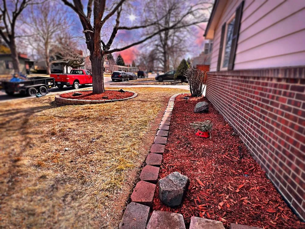 Expert yard maintenance with custom design in Aurora, CO by Detailcrews