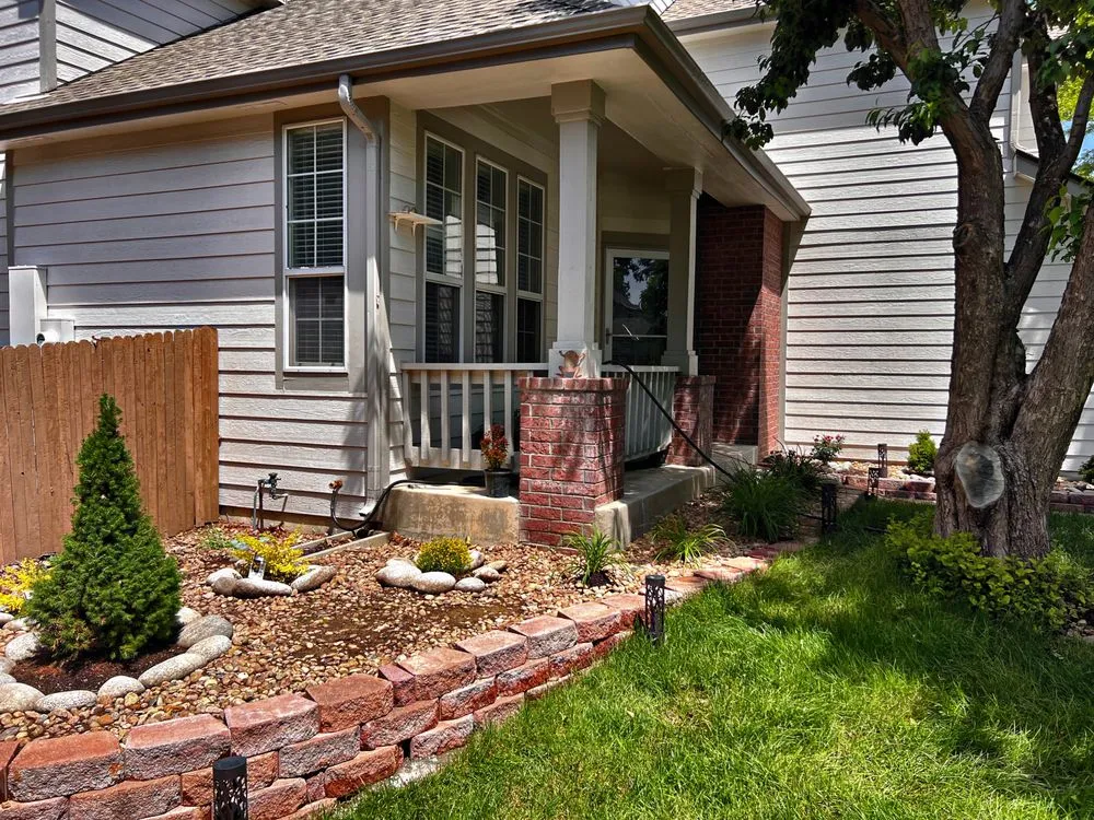 Affordable yard maintenance for residential properties across Aurora, CO - Detailcrews
