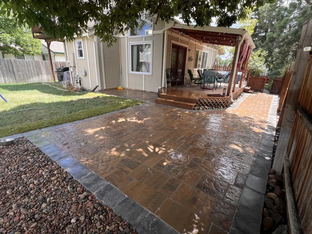 Professional lawn mowing service in Aurora, CO - Detailcrews