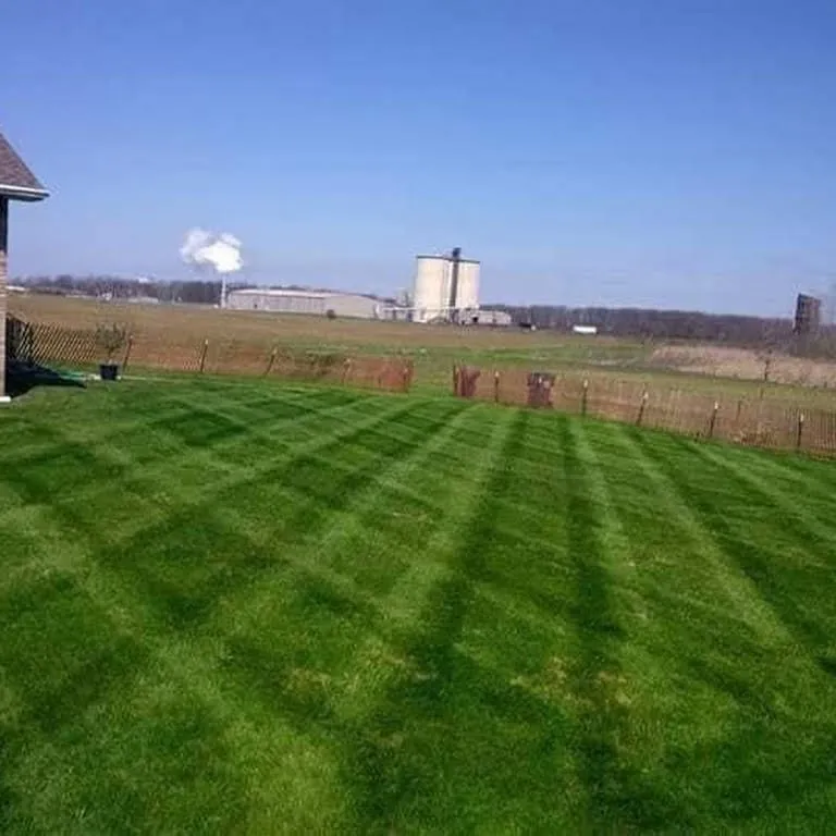 Trusted lawn mowing service near you in findlay, OH by Detailed Lawns & Landscaping