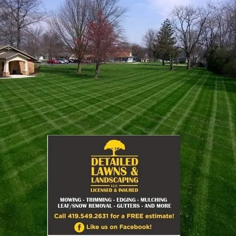 Expert lawn mowing service in findlay, OH - Detailed Lawns & Landscaping