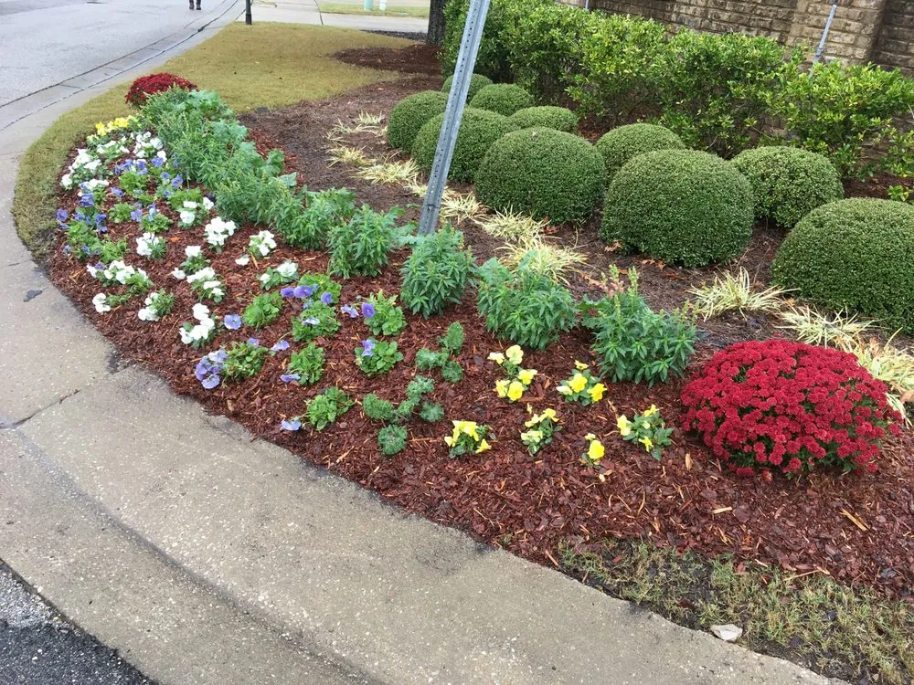 Custom lawn care service for homes in Birmingham, AL by Details Lawn Care