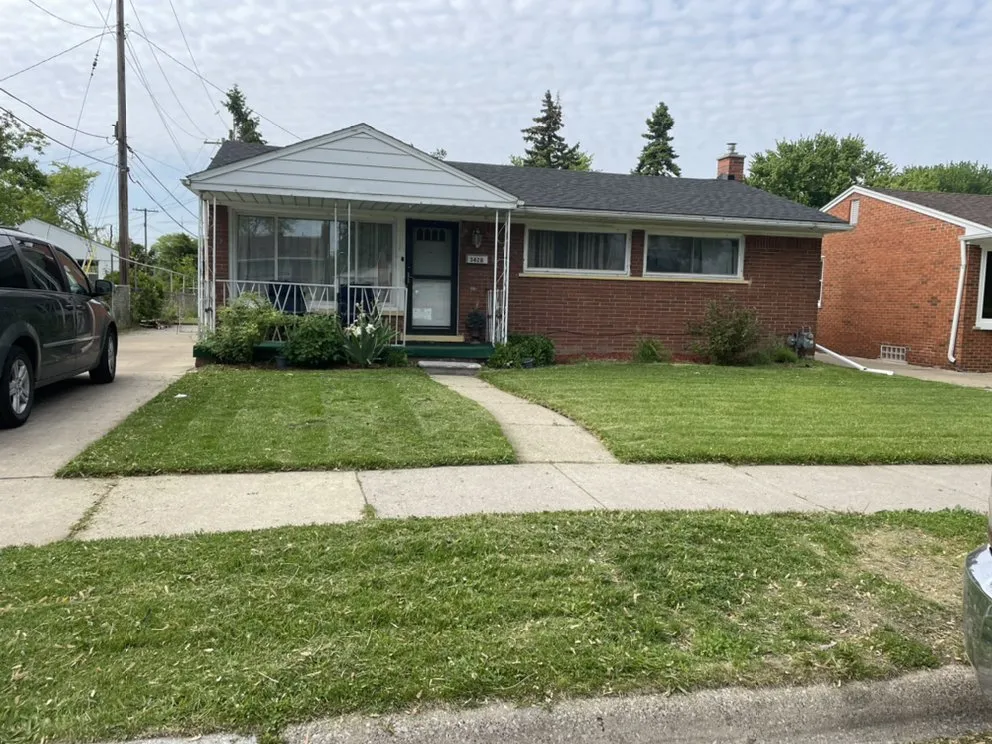 Custom yard cleanup service near you across River Rouge, MI - Detroit Ground Maintenance And Power Washing