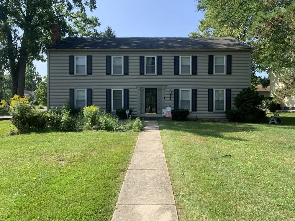 Custom garden landscaping in Bloomfield Hills, MI - Detroit Landscaping Company