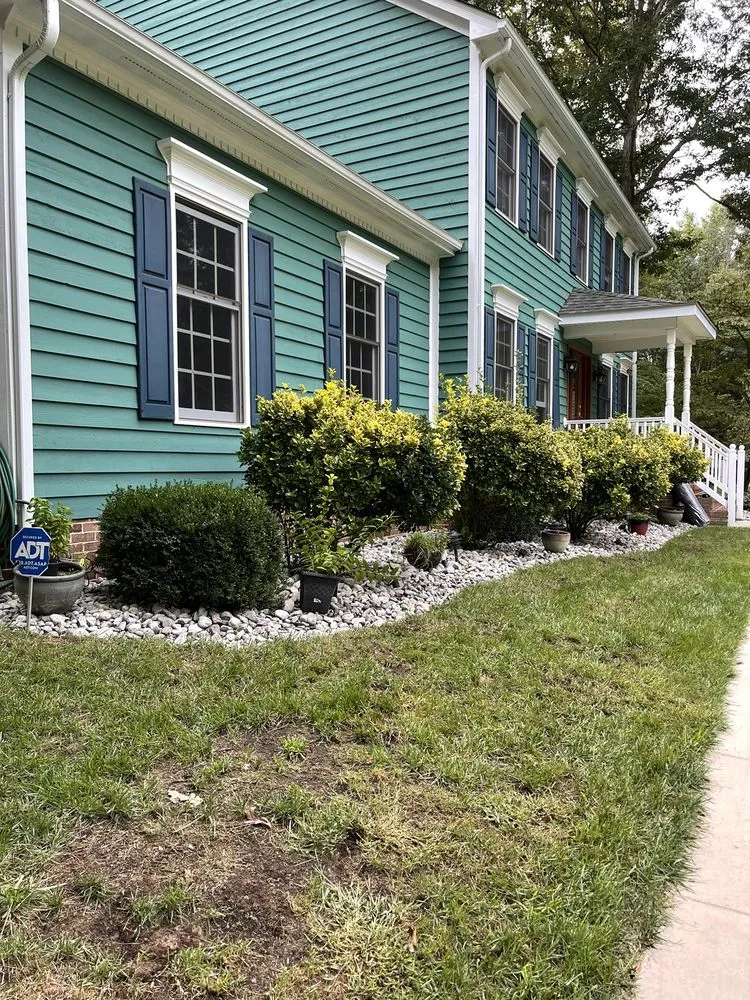 Custom outdoor landscaping for year-round maintenance in Spotsylvania, VA by Deuces Garden and Patio Creations