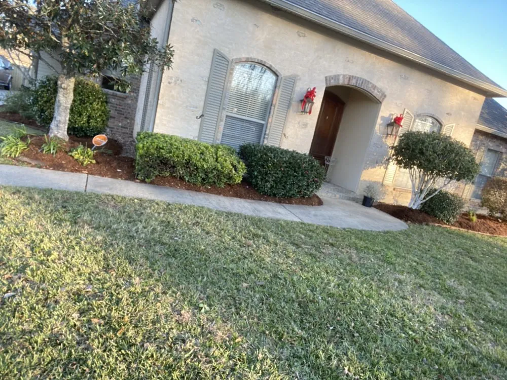 Top-rated residential landscaping experts serving Opelousas, LA - Devin Property Management