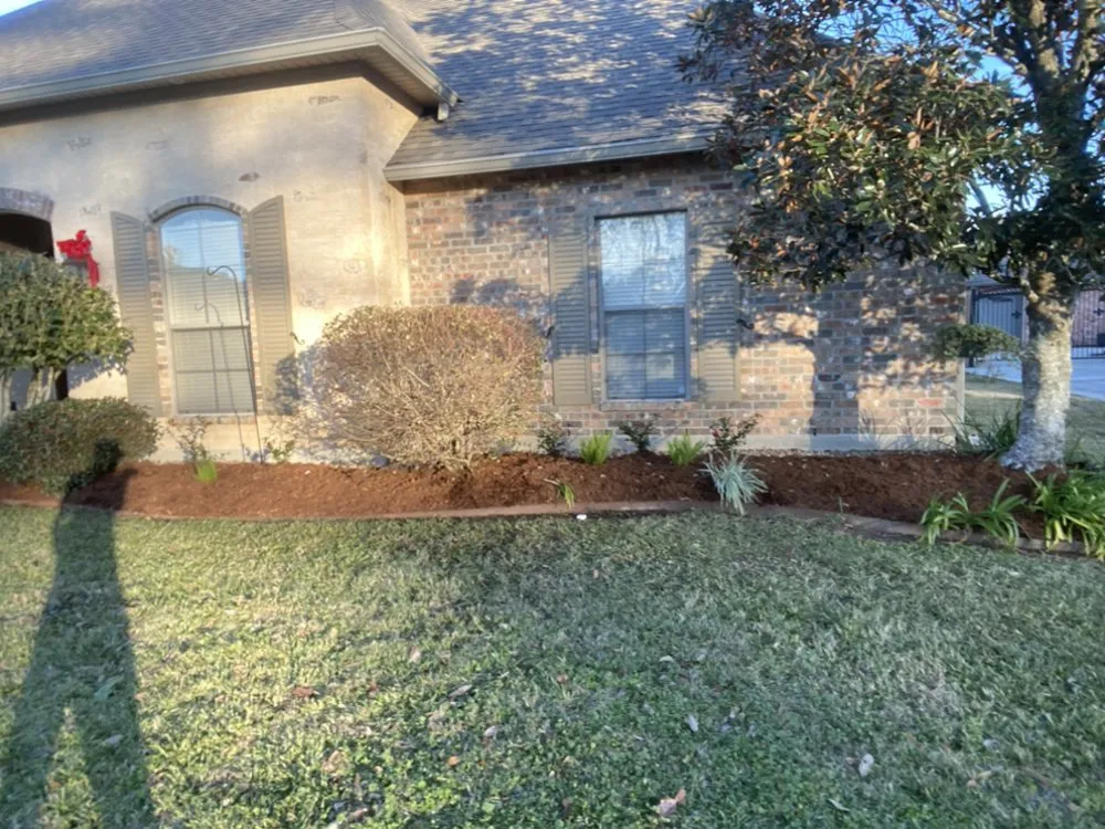 Local residential landscaping experts serving Opelousas, LA - Devin Property Management