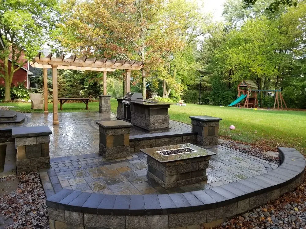 Reliable yard cleanup service experts serving Lakeville, MN - Devine Design Hardscapes