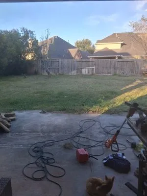 Devin's Grass Services Logo