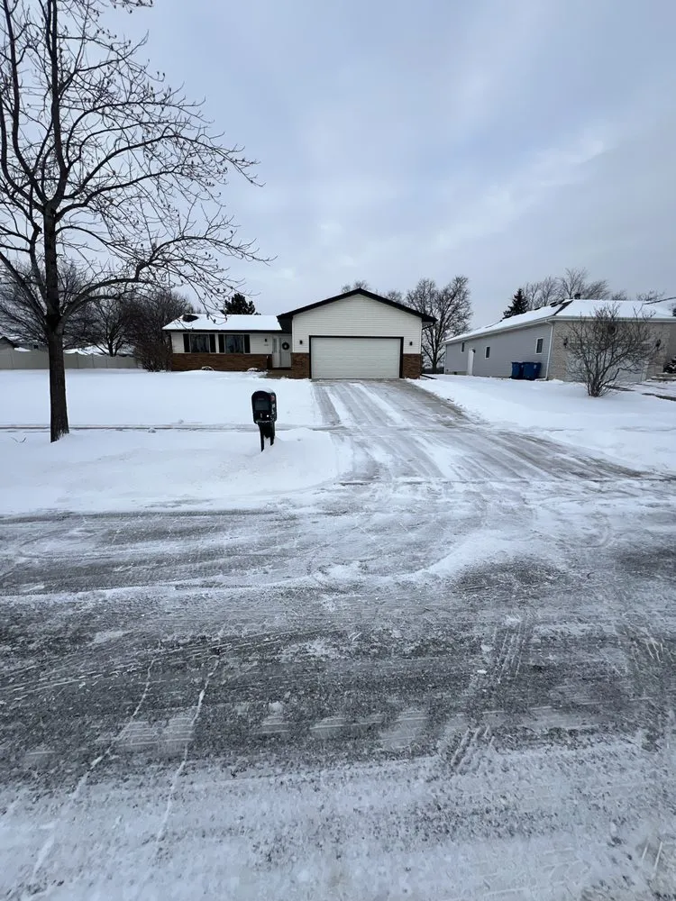 Reliable residential landscaping experts serving Hobart, IN - Devin’s Handyman Services