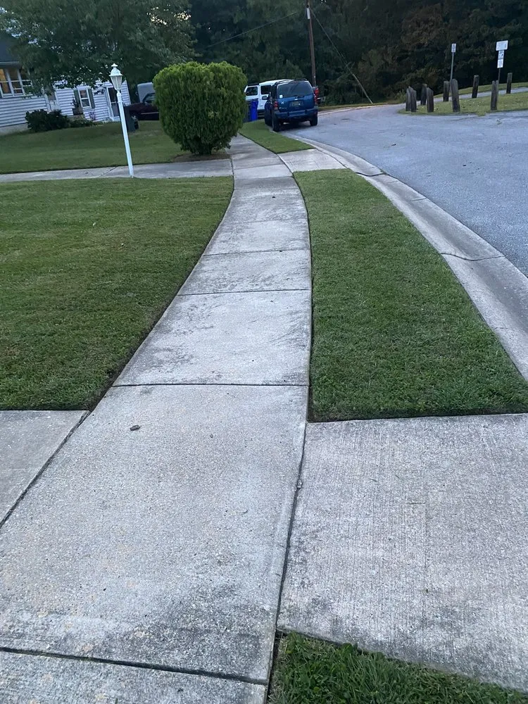 Affordable garden landscaping for year-round maintenance in Newark, DE by Devis And Son