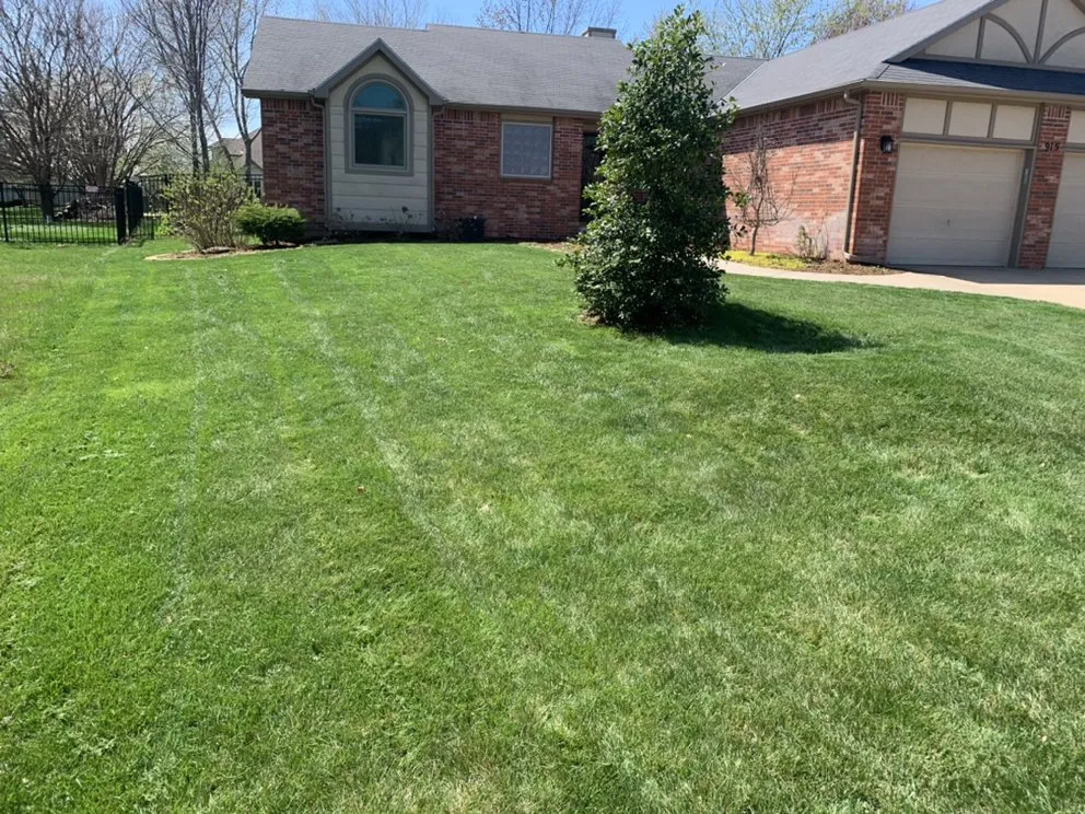 Trusted lawn mowing service in Wichita, KS - Devons First-Class Mowing