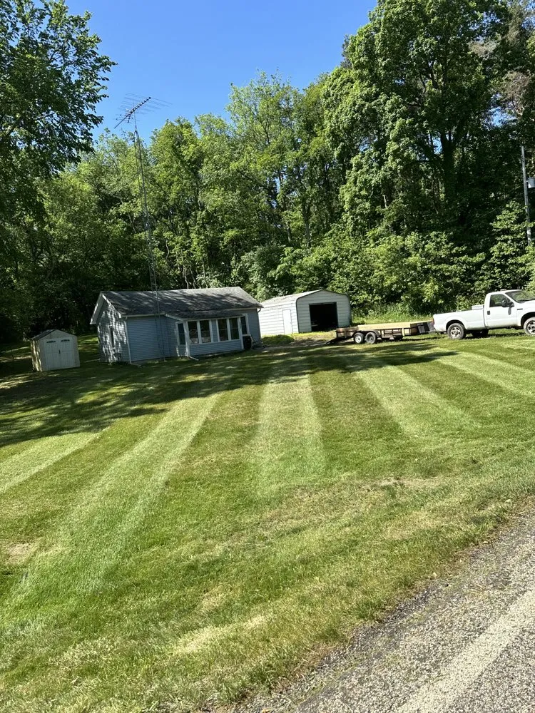 Custom landscape installation experts serving Jackson, MI - DeVore’s Landscaping