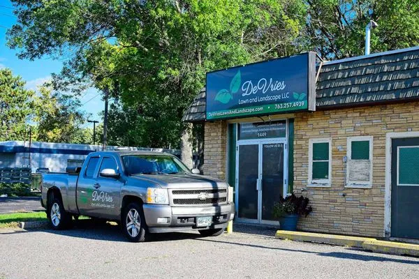 DeVries Lawn and Landscape